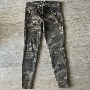 Express jeans. Ankle legging. Stella low rise.